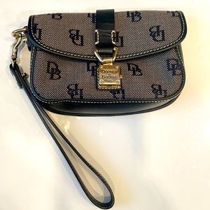 Dooney & Bourke wristlet